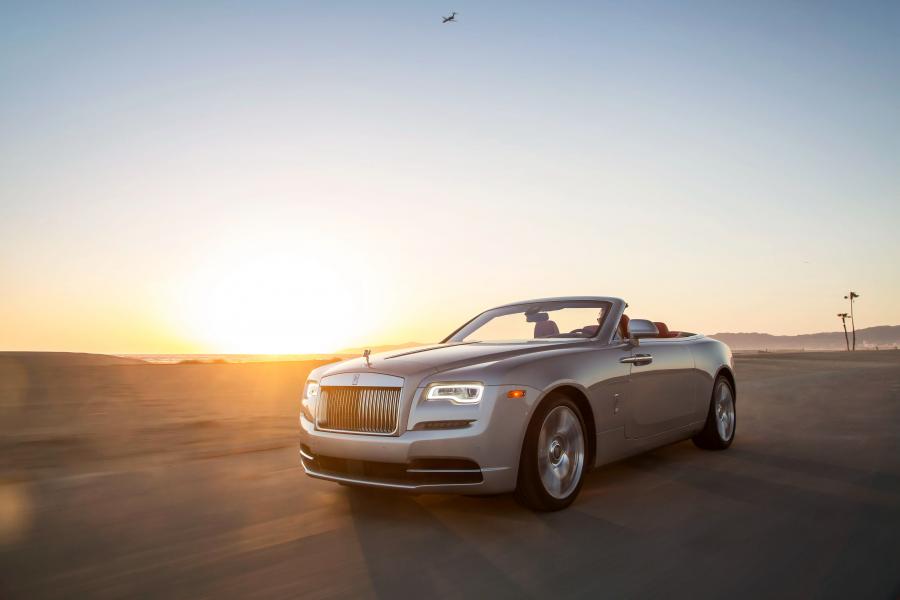  Rolls-Royce Dawn 2016 года  (US) (фото 5 из 30)